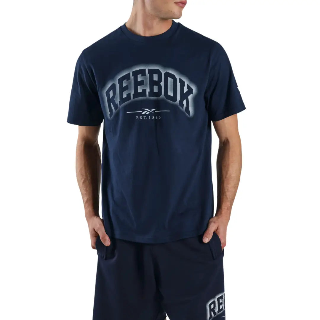 100253220_154394_FR_Model_eCom.webp