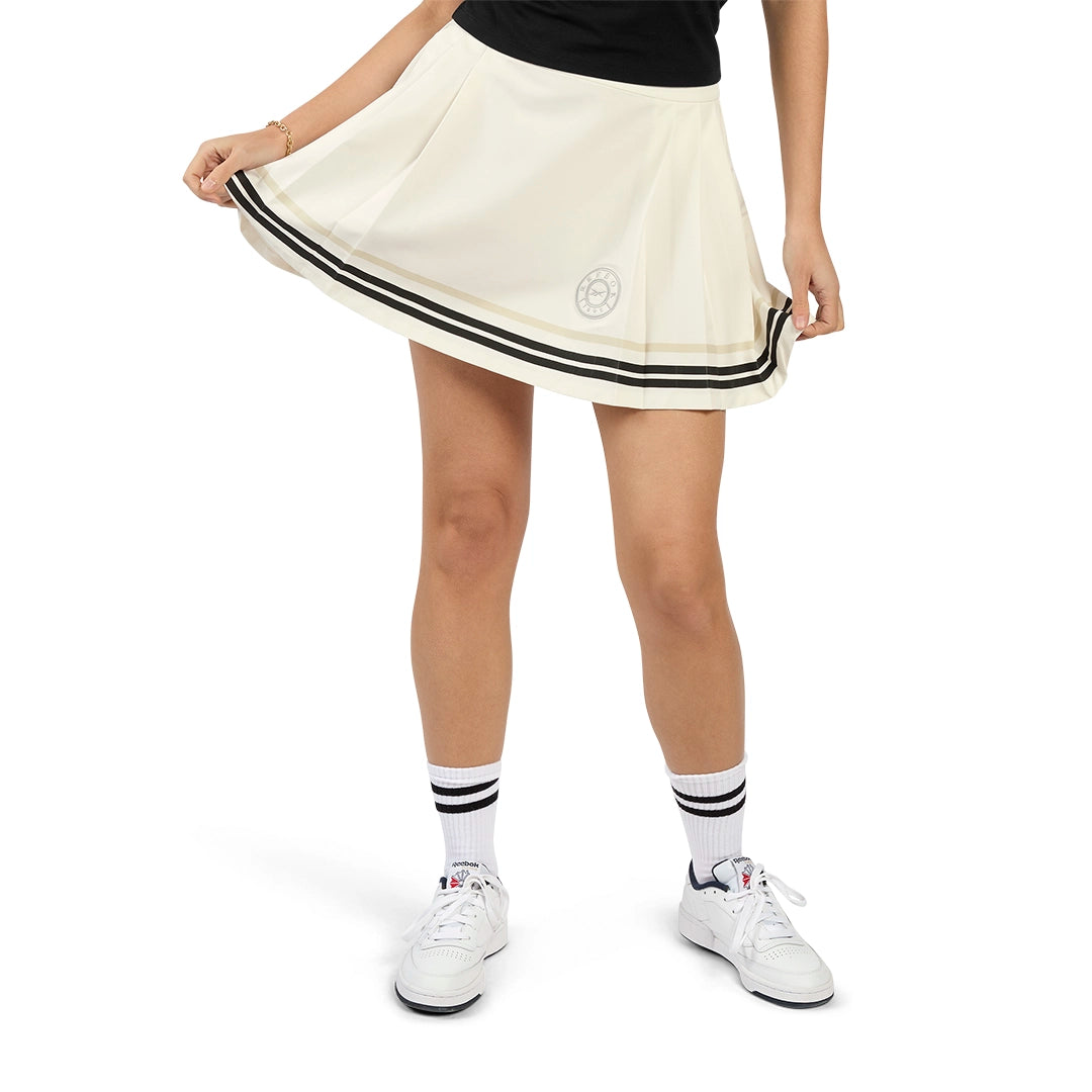 100253731_154039_FR_Model_eCom.webp
