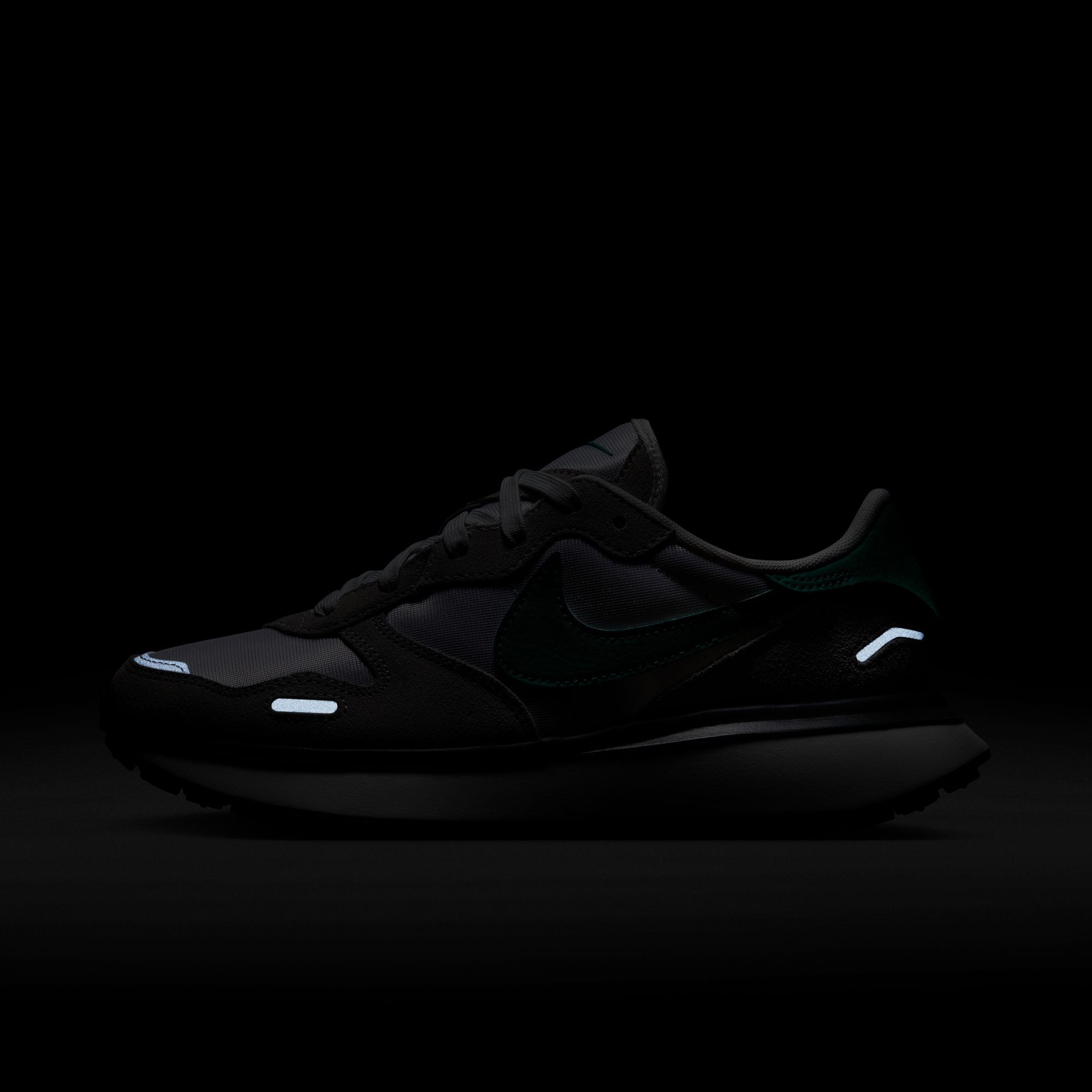 Nike Women Phoenix Waffle Shoes | FD2196-103