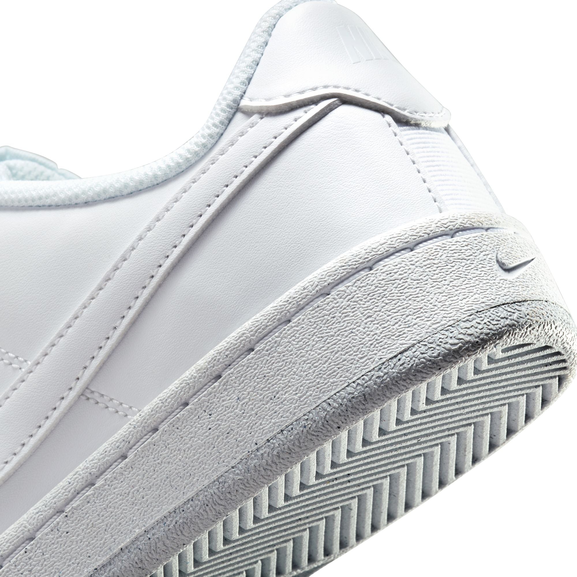 Nike Women Court Royale 2  | DH3159-100