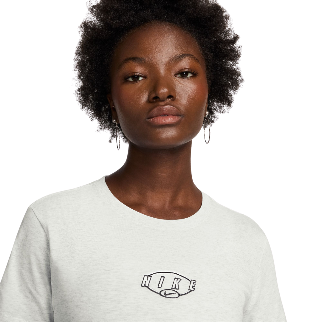 Nike Women Sportswear Club Short-Sleeve Tee | HF9699-051
