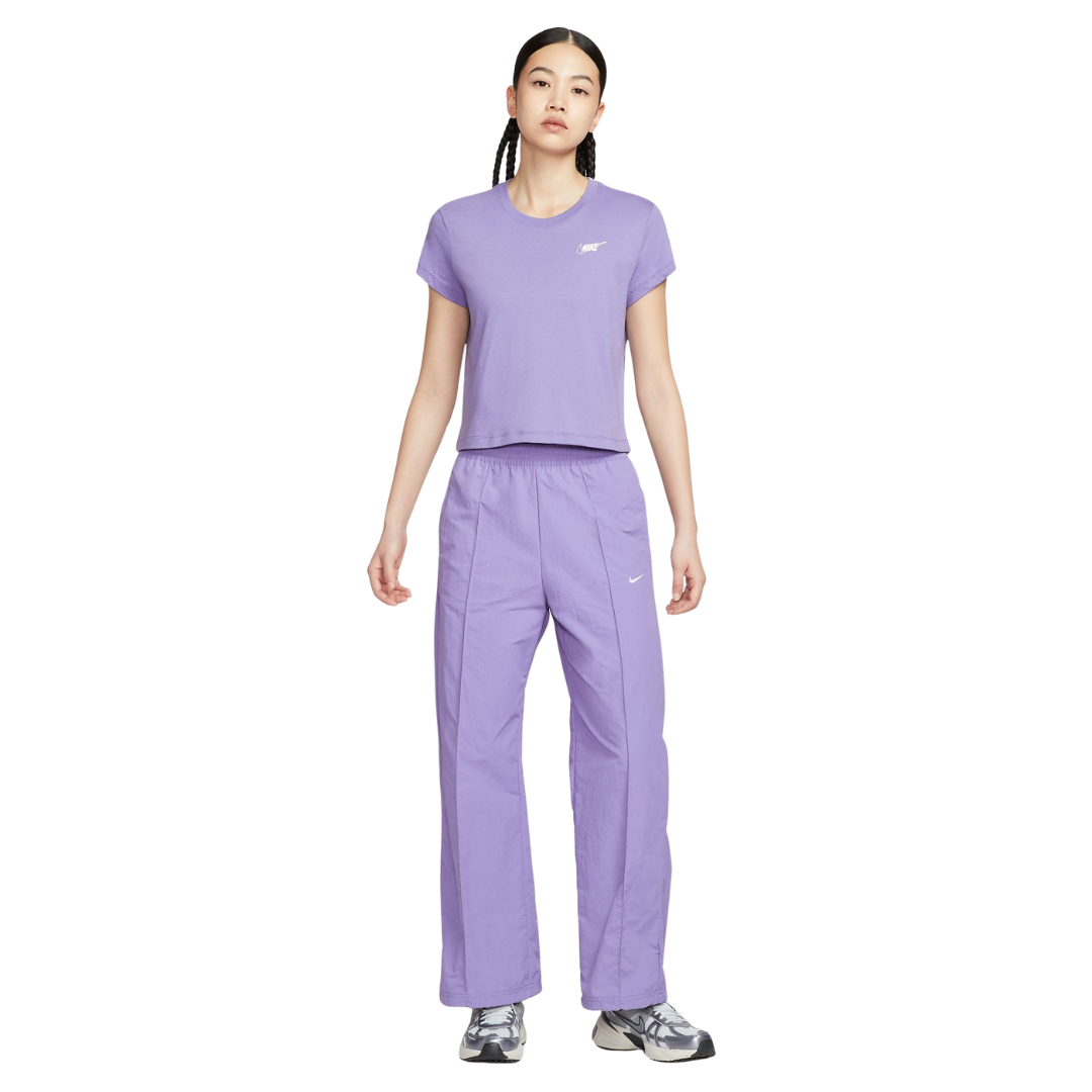 Nike Women Sportswear Club Short-Sleeve Cropped Graphic T-Shirt | HF9457-527