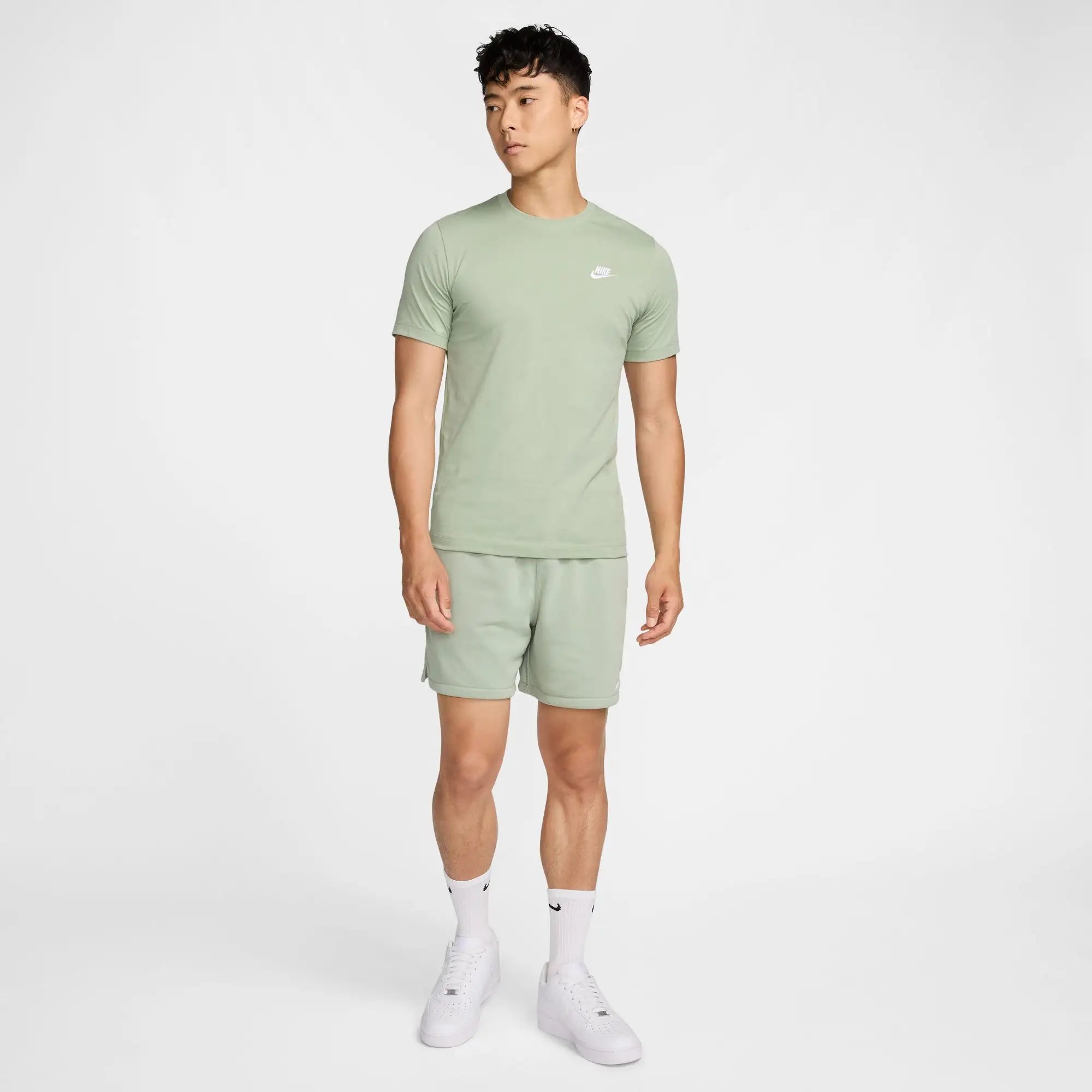 Nike Men Sportswear Club T-Shirt | AR4999-371