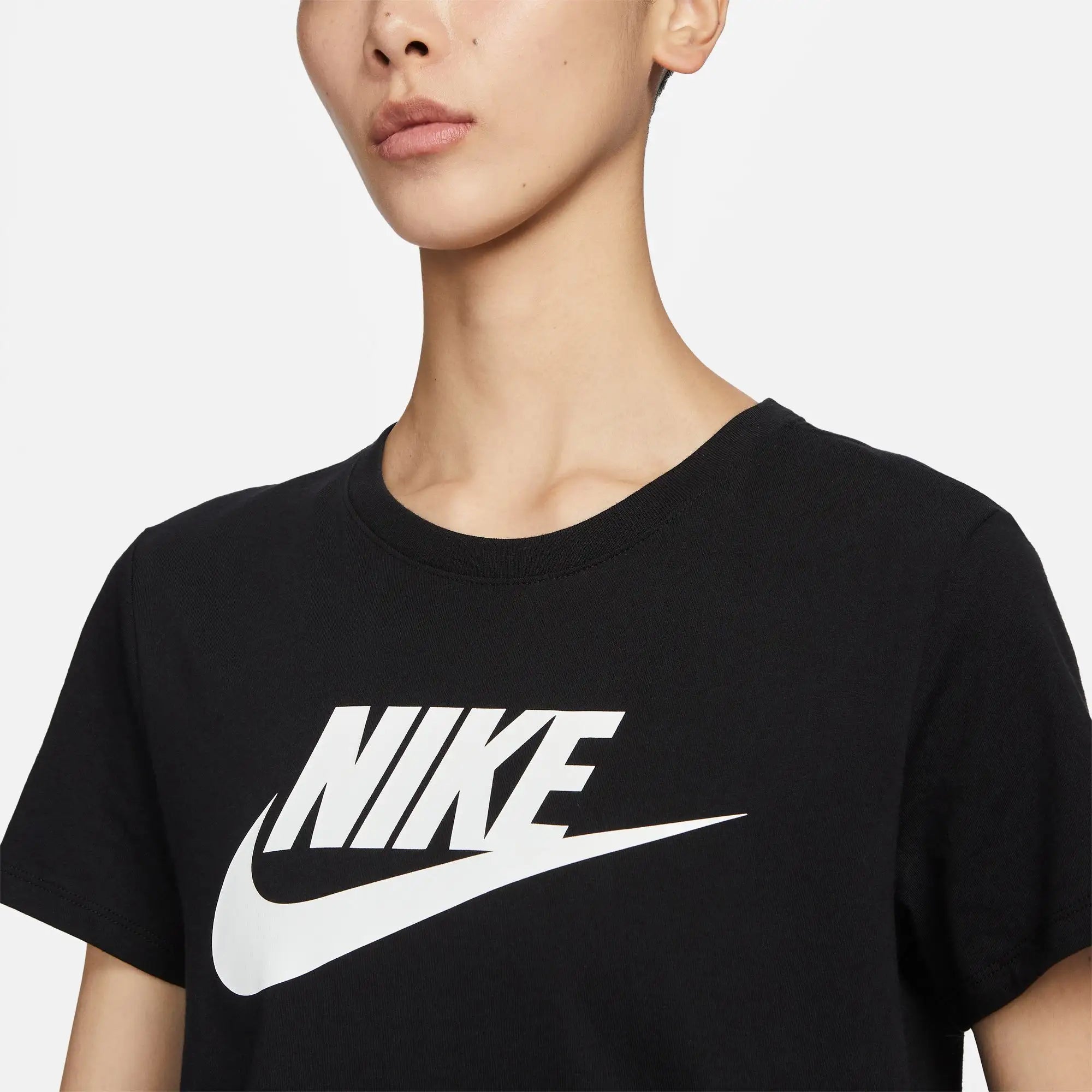 Nike Women Sportswear Essentials Logo T-Shirt | DX7907-010