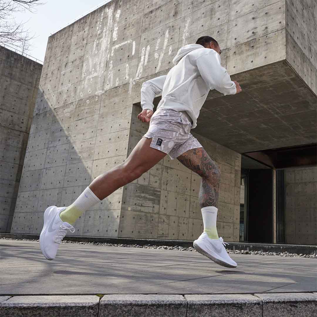 Nike Men Revolution 7