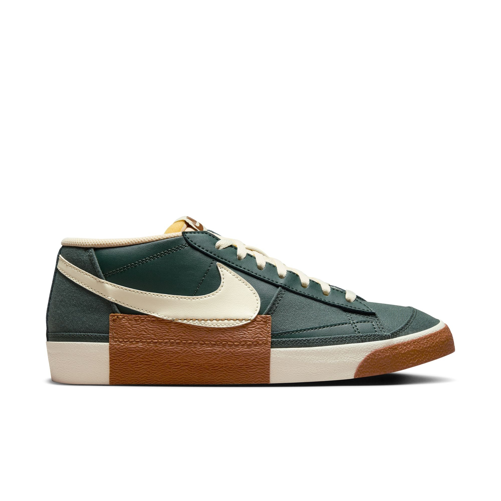 Nike Men Blazer Low Pro Club Shoes | FV0337-300