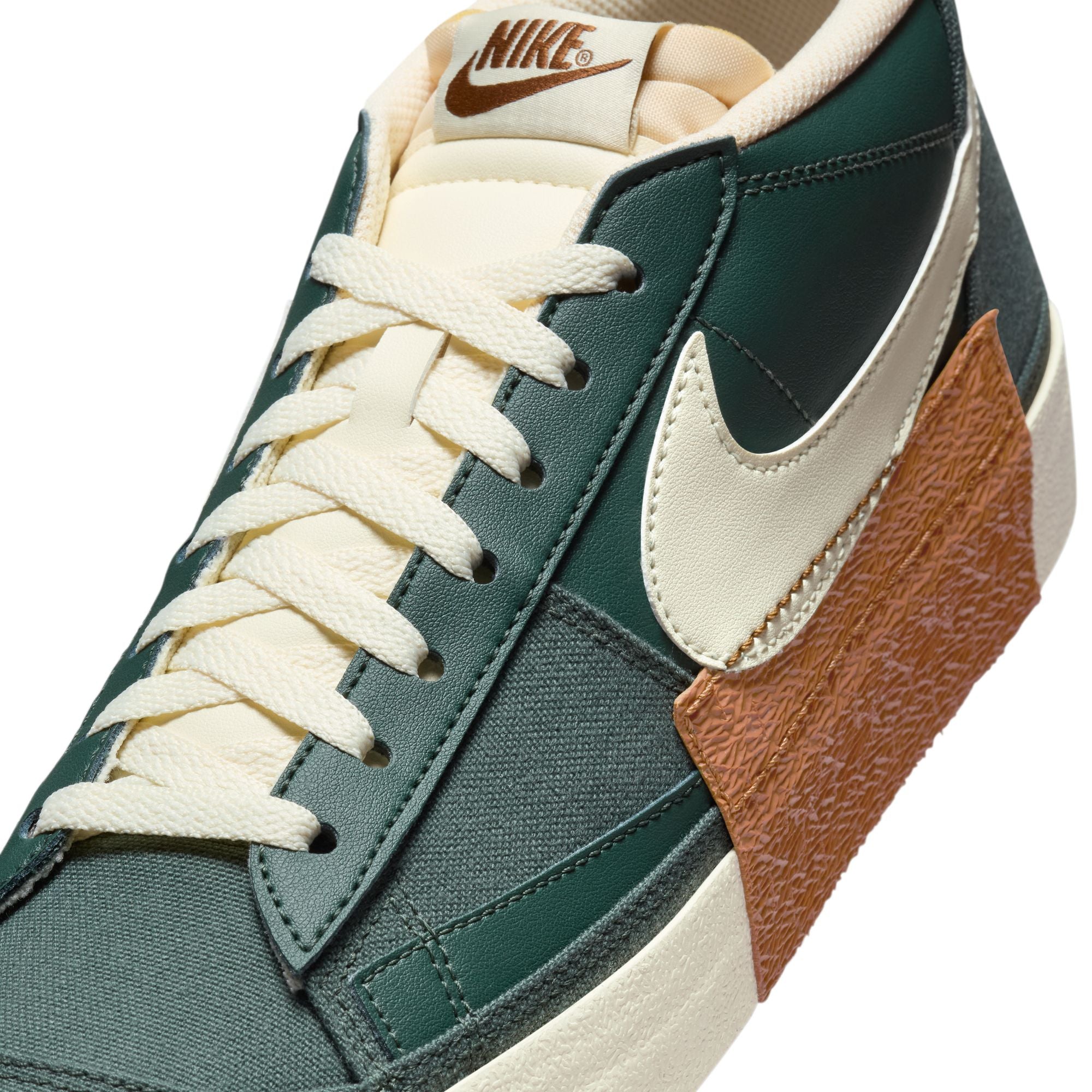 Nike Men Blazer Low Pro Club Shoes | FV0337-300