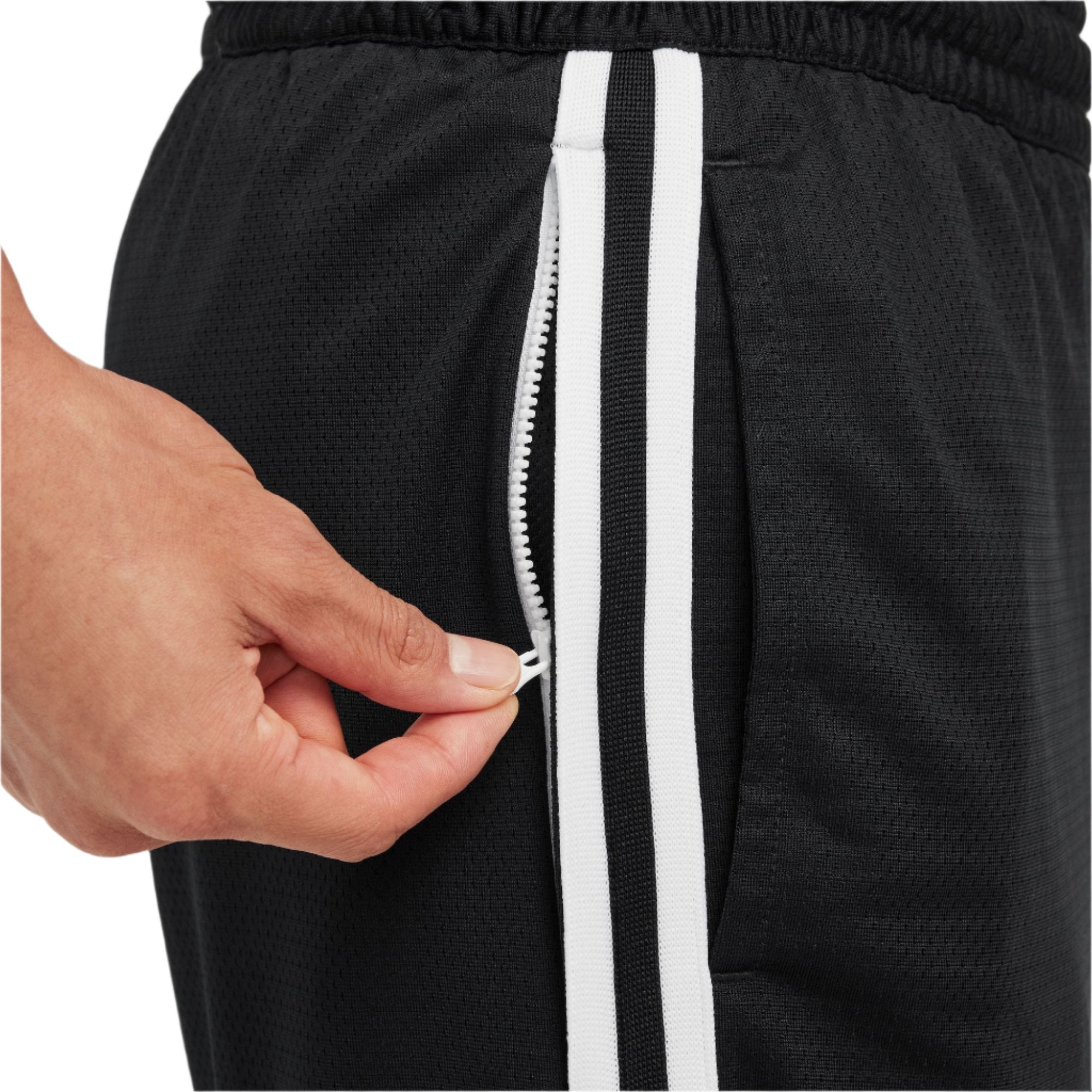 Nike Men DNA Dri-FIT 6" Basketball Shorts | FV4934-010