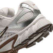 Nike Women V5 RNR | HQ7901-102