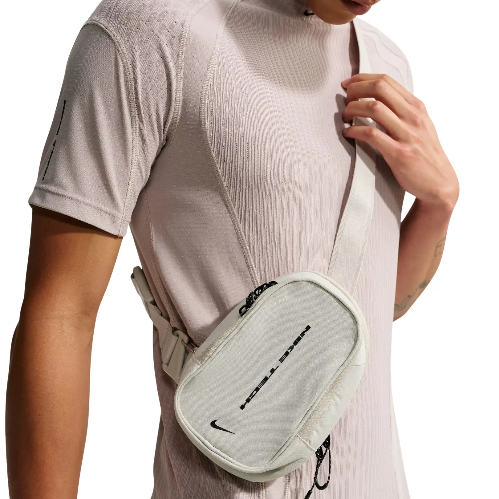 Nike Unisex Commute Nike Tech Crossbody Bag (1L) | IU1421-072