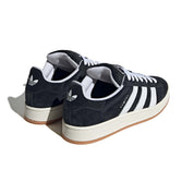 SCP-10635957:HQ8708_7_FOOTWEAR_Photography_Back_Lateral_Top_View_grey.webp
