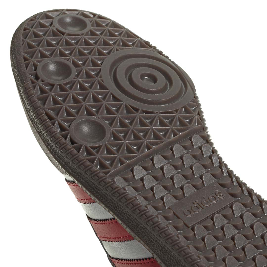 SCP-10772436:IG1025_10_FOOTWEAR_Photography_Detail_View_3_grey.webp