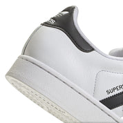 SCP-10826981:IH8659_9_FOOTWEAR_Photography_Detail_View_2_grey.webp