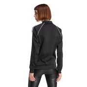 SCP-10685261:IK4034_5_APPAREL_On_Model_Back_View_grey_Background_Removed.webp