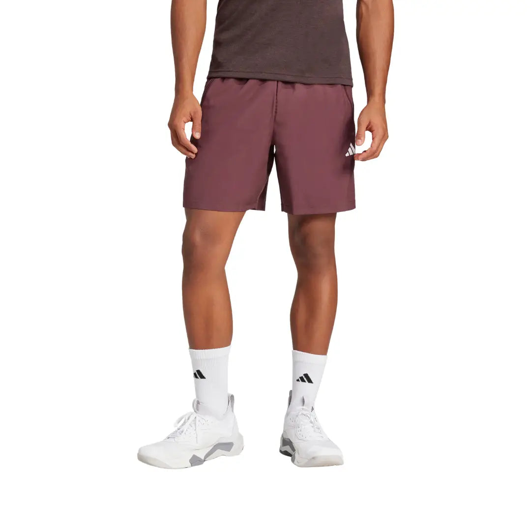 JD4834_3_APPAREL_OnModel_StandardView_grey.webp