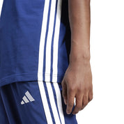 SCP-10827247:JE6399_7_APPAREL_On_Model_Detail_View_2_grey.webp