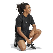 SCP-10810665:JE9024_5_APPAREL_On_Model_Walking_View_grey.webp