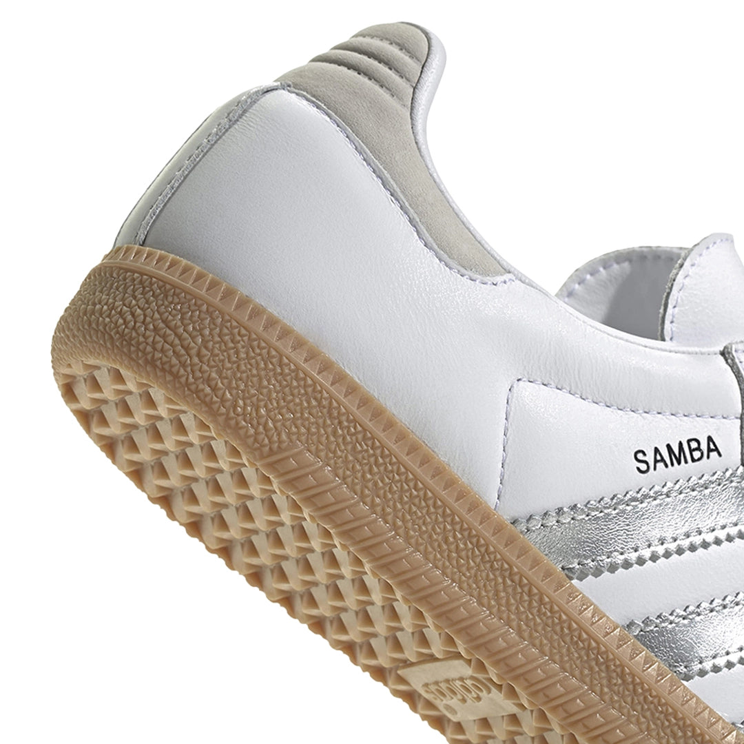 SCP-10907483:JI2725_8_FOOTWEAR_Photography_Detail_View_1_grey.webp