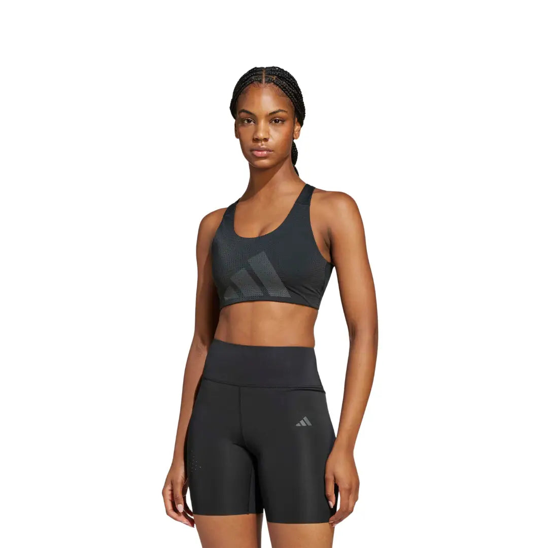 JI9964_3_APPAREL_OnModel_StandardView_grey.webp