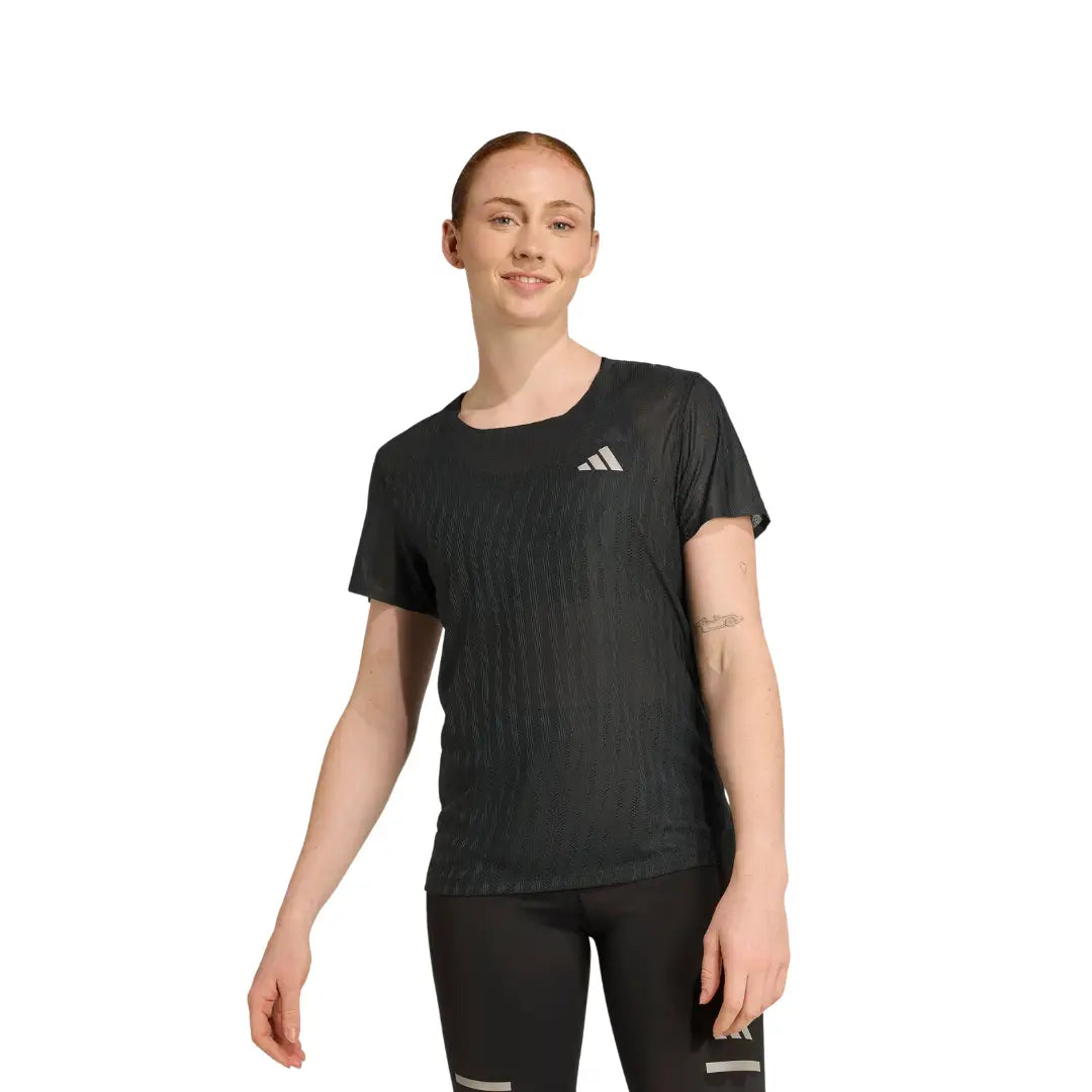JM5705_2_APPAREL_OnModel_StandardView_grey.webp