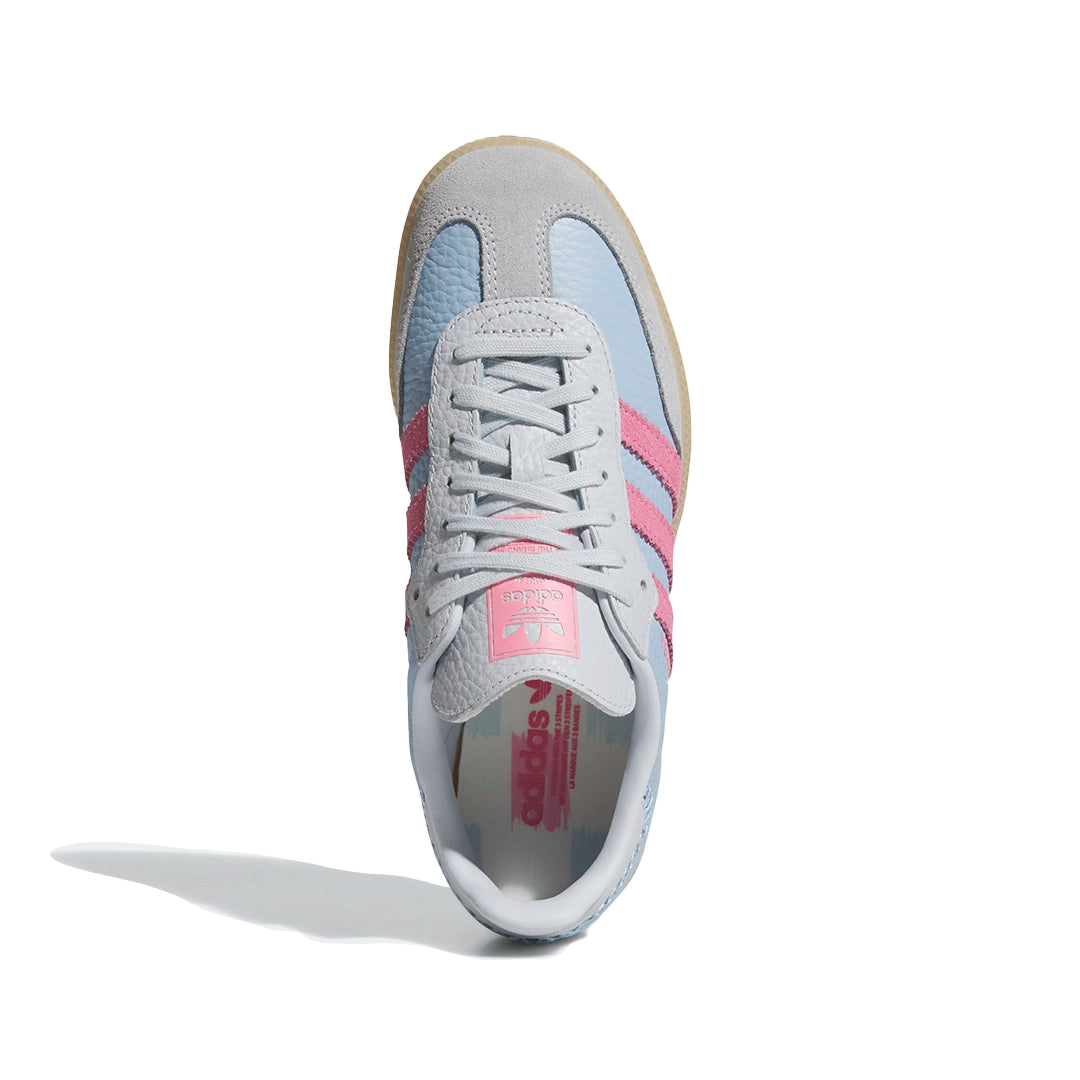 SCP-10861373:JQ4487_3_FOOTWEAR_Photography_Top_Portrait_View_grey.webp
