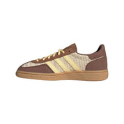 SCP-10854481:JQ8411_5_FOOTWEAR_Photography_Side_Medial_Center_View_grey.webp