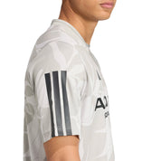SCP-10862032:JW0248_6_APPAREL_On_Model_Detail_View_2_grey.webp