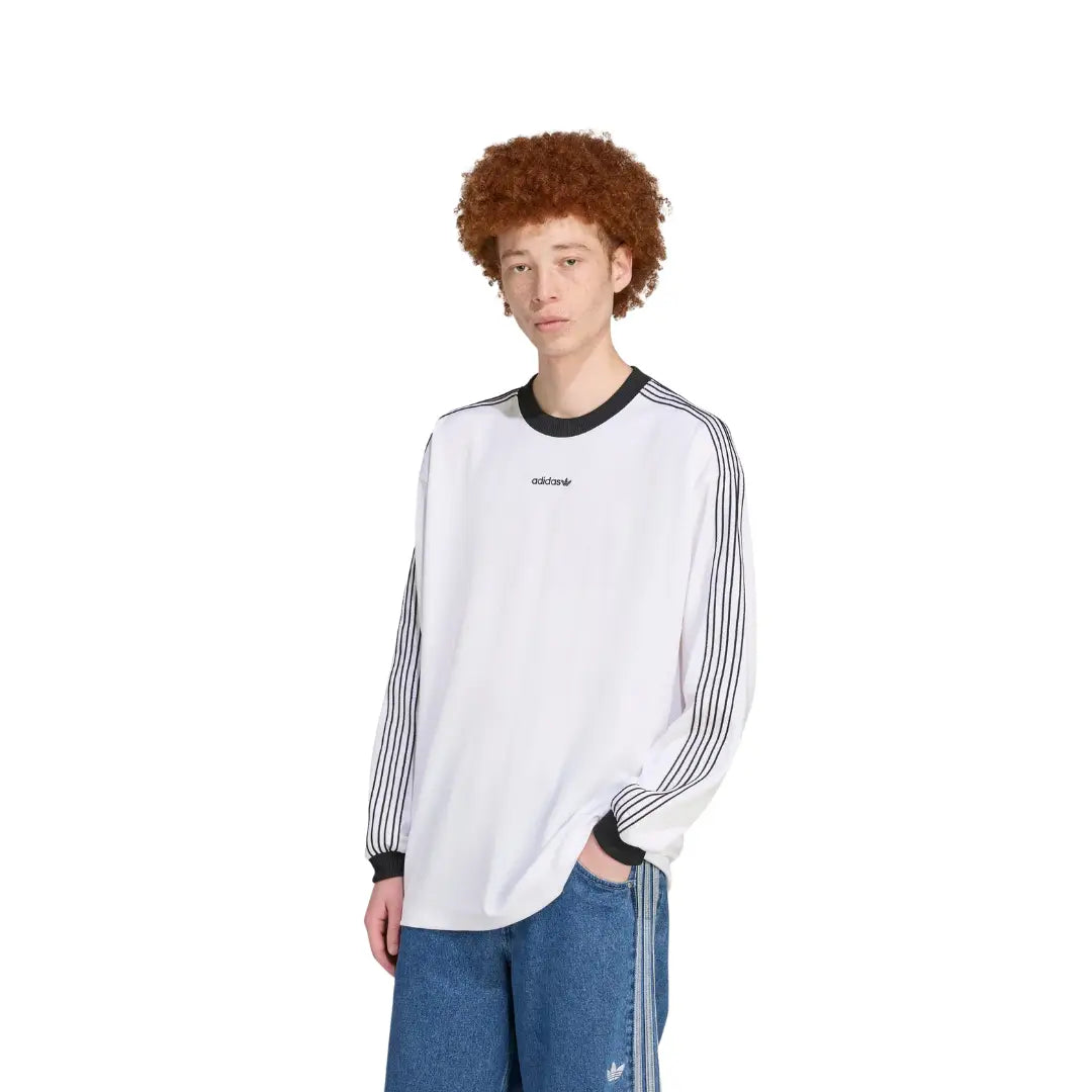 JX3100_2_APPAREL_OnModel_StandardView_grey.webp