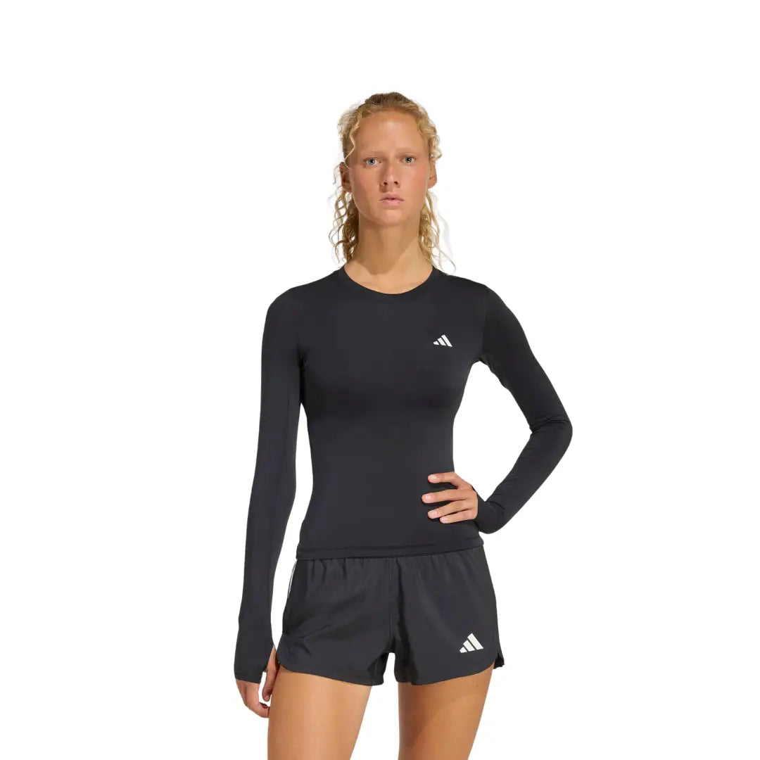 KD2210_2_APPAREL_OnModel_StandardView_grey.webp