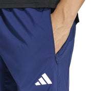SCP-10914318:KD2947_5_APPAREL_On_Model_Detail_View_1_grey.webp