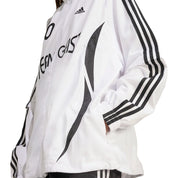 SCP-10857387:KE7570_6_APPAREL_On_Model_Detail_View_2_grey.webp