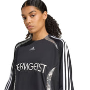 SCP-10857415:KE9792_5_APPAREL_On_Model_Detail_View_1_grey.webp