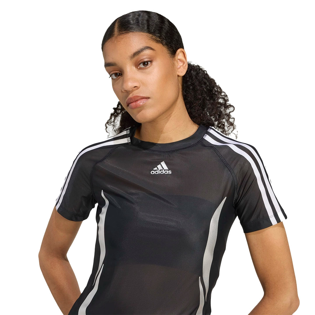 KE9795_5_APPAREL_On_20Model_Detail_20View_201_grey_24775e9b-5fa9-4fc8-8ea2-aa85f14161ad.webp