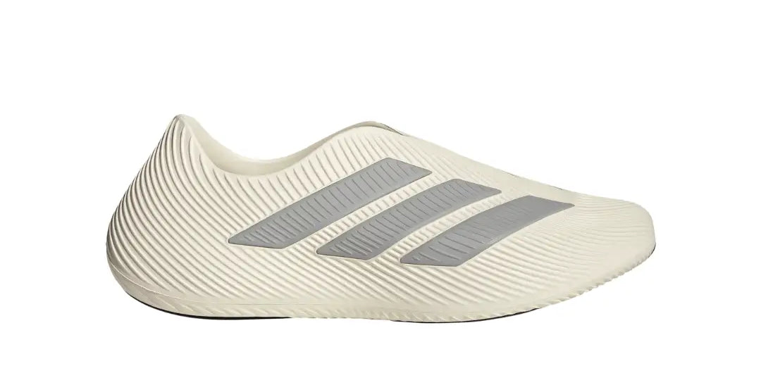 KH6427_1_FOOTWEAR_Photography_SideLateralCenterView_transparent.webp