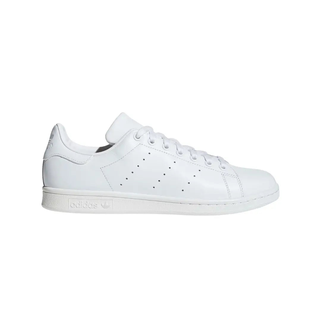 S75104_1_FOOTWEAR_Photography_SideLateralCenterView_grey.webp