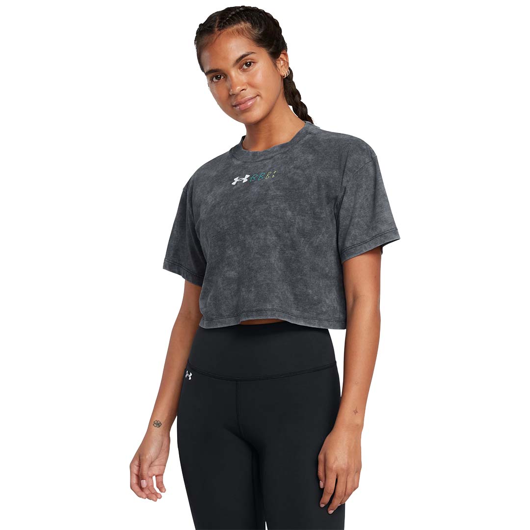 Under Armour Women WASH LOGO REPEAT CROP SS | 1385993-001