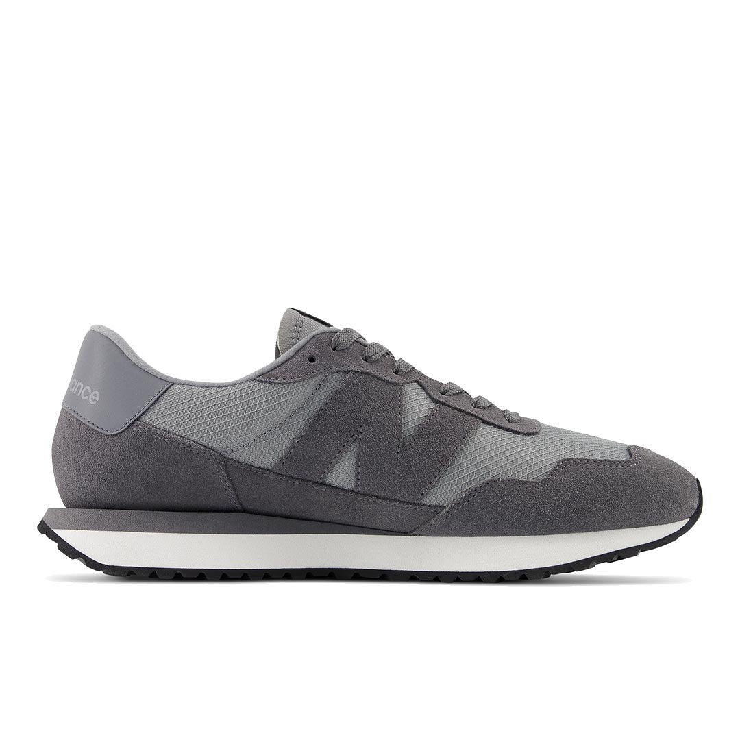 New Balance Men 237 / Lights Out | MS237DN – Sports Central