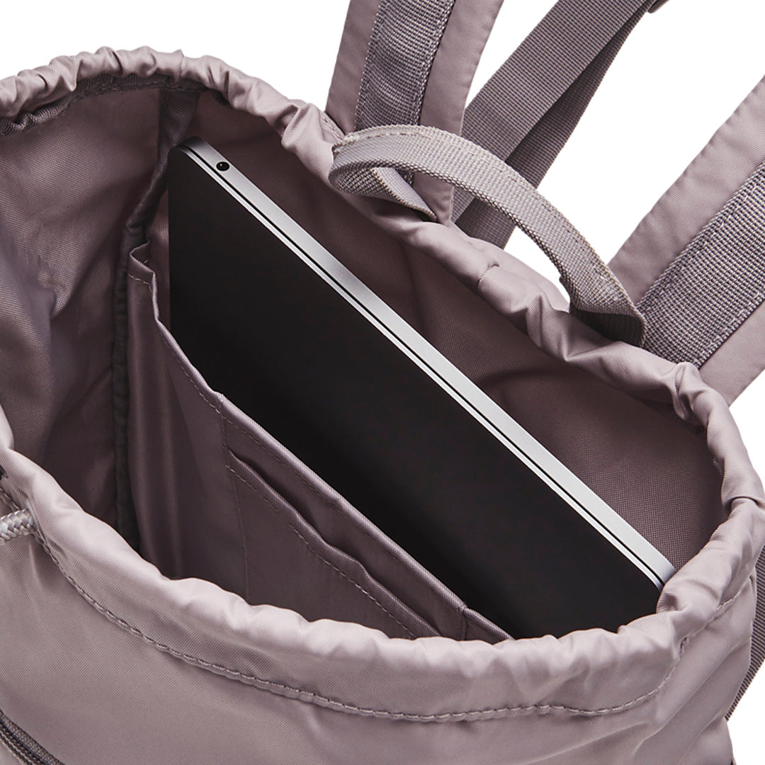 Under Armour Women Favorite Bucket Bag | 1381909-015