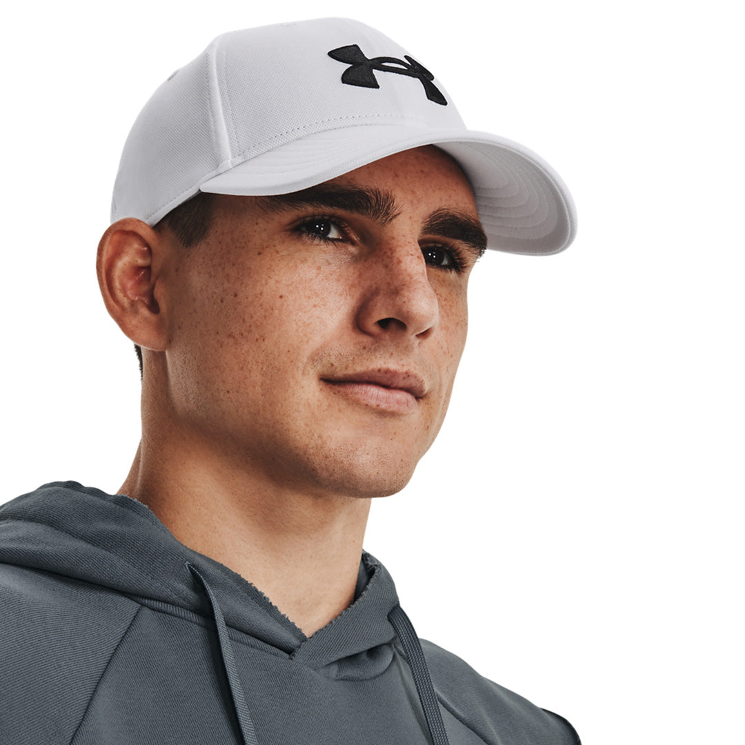 Under Armour Men Blitzing Low Adjustable Cap | 1376701-100